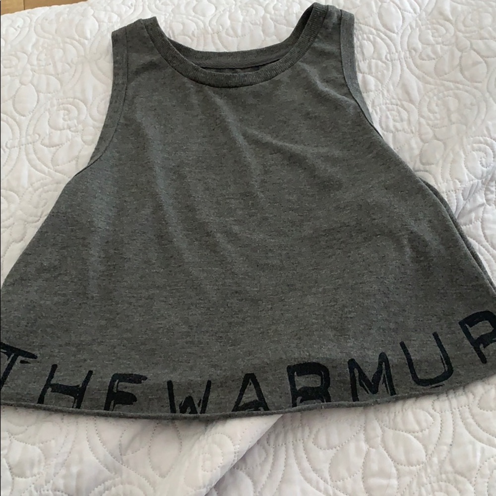 Jessica Simpson workout top